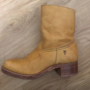 Vintage Frye Campus Banana Leather Shorties 8.5 - Rare!